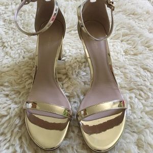 Stuart Weitzman Women’s Gold Sandal Heel